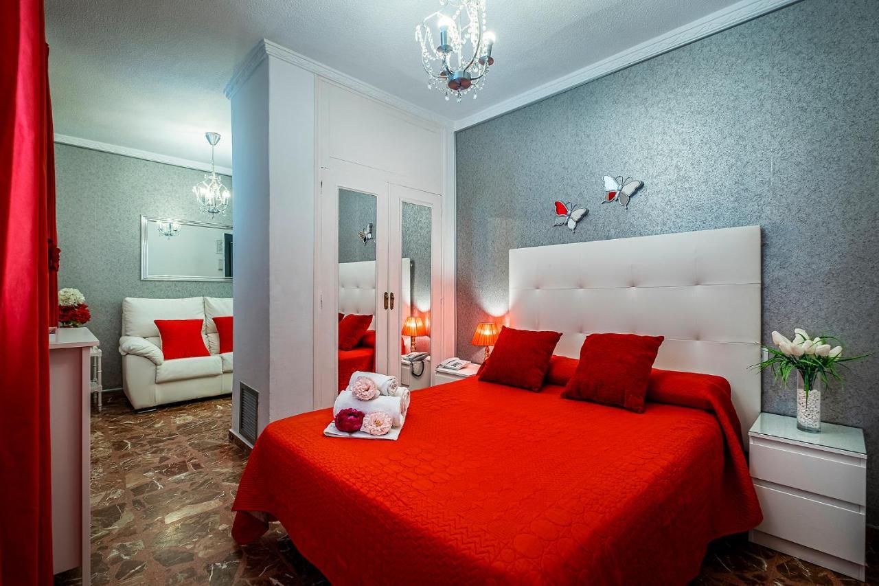 Hotel Gines Exterior photo