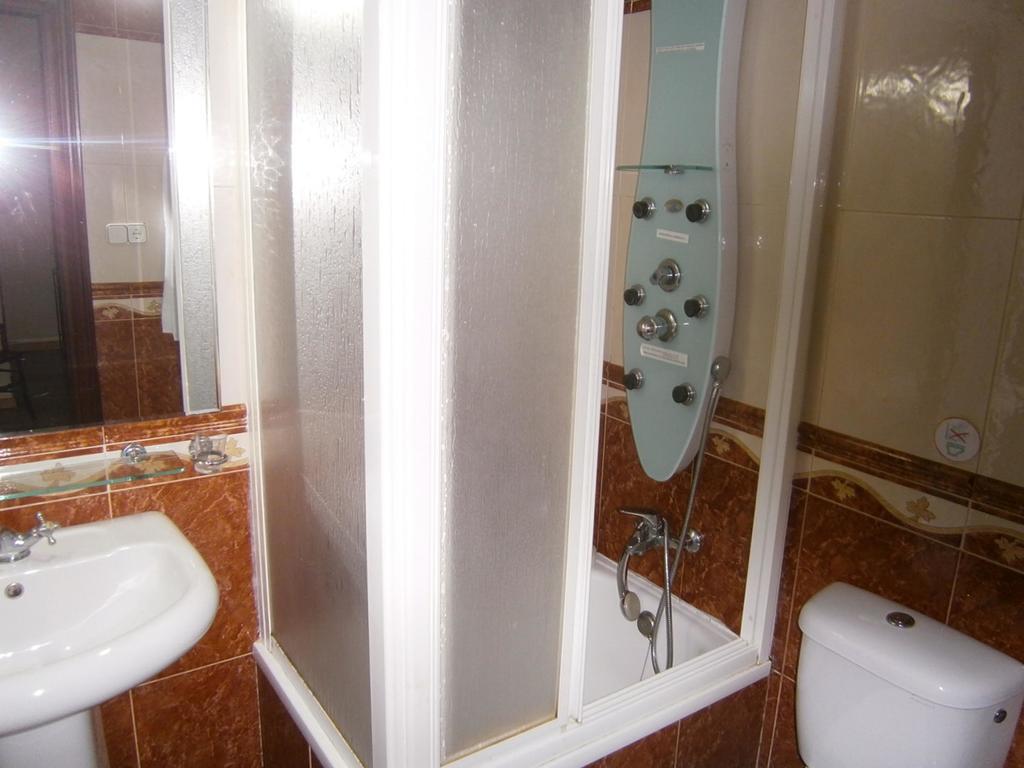 Hotel Gines Exterior photo